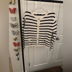 WHITE + BLACK SWEATER